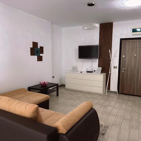Desiree Beach Apartment Năvodari Buitenkant foto