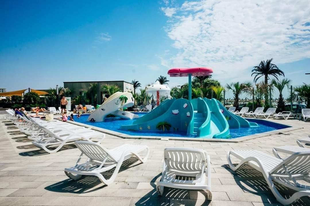 Desiree Beach Apartment Năvodari Buitenkant foto