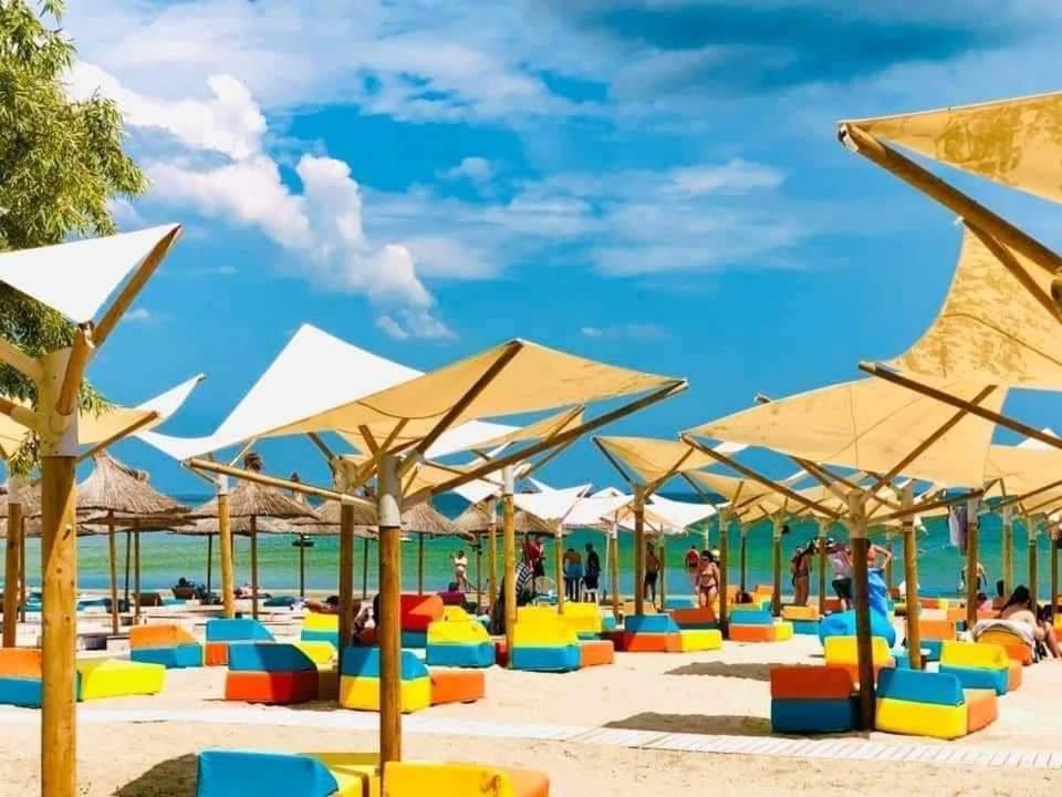 Desiree Beach Apartment Năvodari Buitenkant foto
